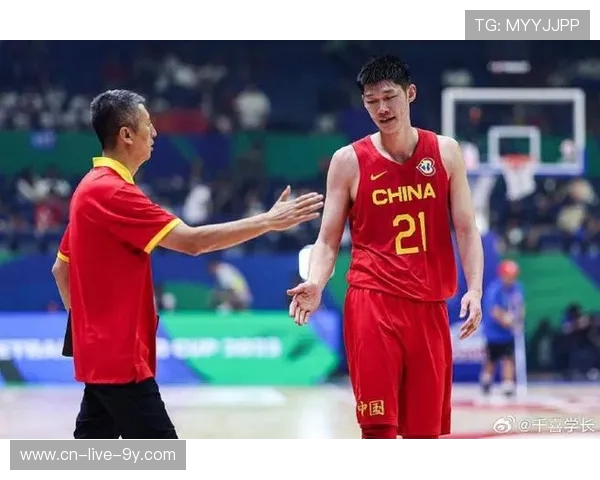 中国男篮力克澳大利亚成功晋级世界杯四强 展现团队协作与顽强拼搏精神