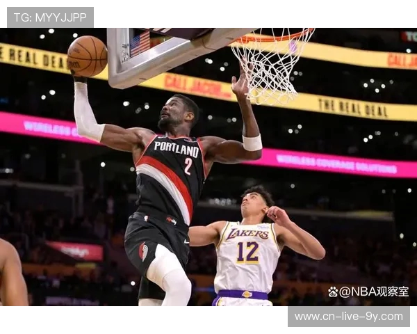 NBA开拓者对决强敌全力以赴争夺季后赛席位的精彩对抗赛