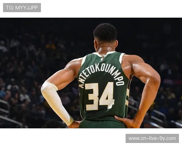 字母哥愤怒撕扯球衣雄鹿惨败后更衣室内爆发激烈冲突 字母哥愤怒撕扯球衣雄鹿惨败后更衣室内爆发激烈冲突